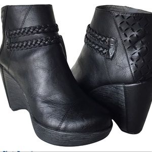 JBU Jambu Merlot Black Vegan Ankle Boots Sz 6.5